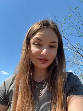 Night dreams online show from 04.17.26