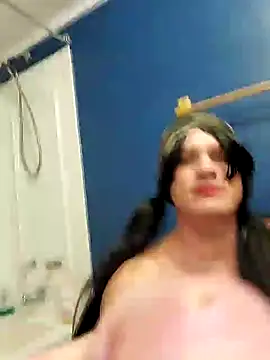 MaddyC6992 online show from 12.30.24