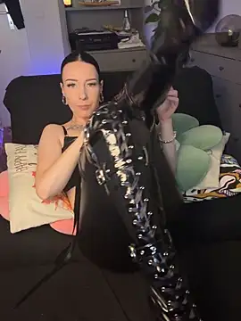 Trixie-Tainted online show from 10.27.25