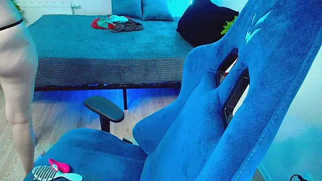 CranberryHot online show from 11.09.25