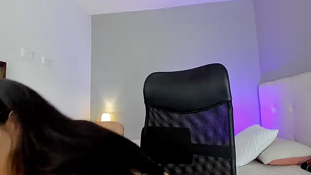 Snapshot of NataliaBuiles chatting on 01.26.25 NataliaBuiles online show from 01.26.25