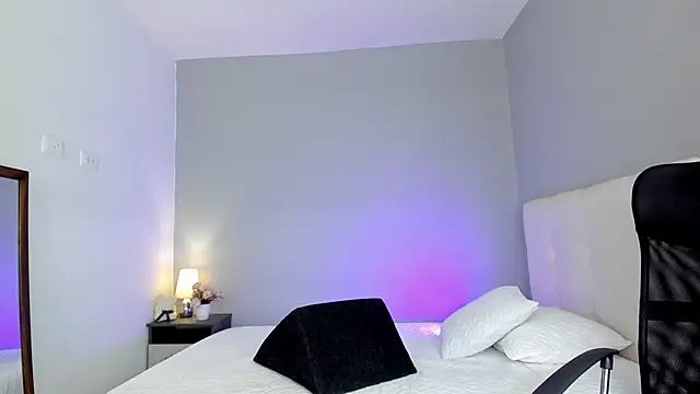 Snapshot of NataliaBuiles chatting on 03.12.25 NataliaBuiles online show from 03.12.25