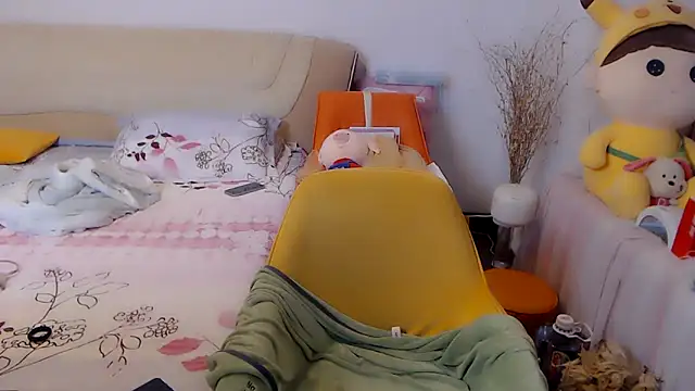 Snapshot of 328coco chatting on 10.19.25 328coco online show from 10.19.25