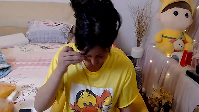 Snapshot of 328coco chatting on 11.02.25 328coco online show from 11.02.25