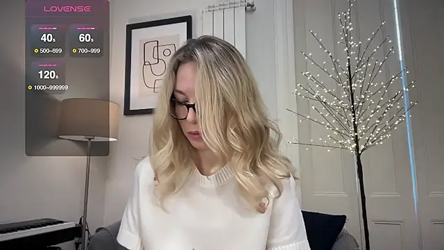 Cutensadistic online show from 01.08.25