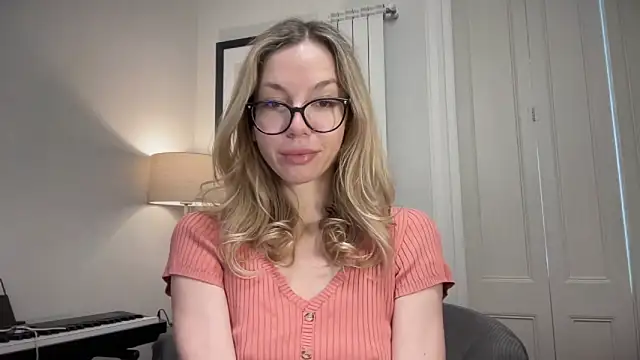 Cutensadistic online show from 01.22.25