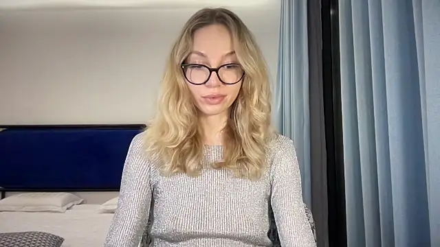 Cutensadistic online show from 02.03.25
