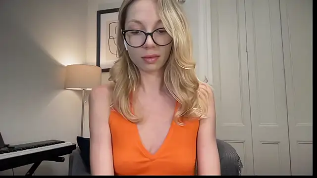 Cutensadistic online show from 02.27.25