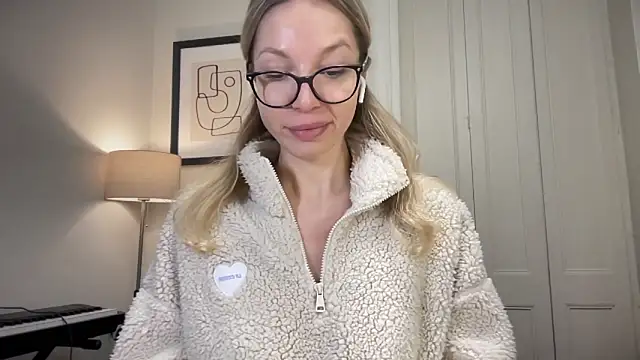 Cutensadistic online show from 03.03.25