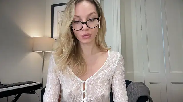 Cutensadistic online show from 03.14.25