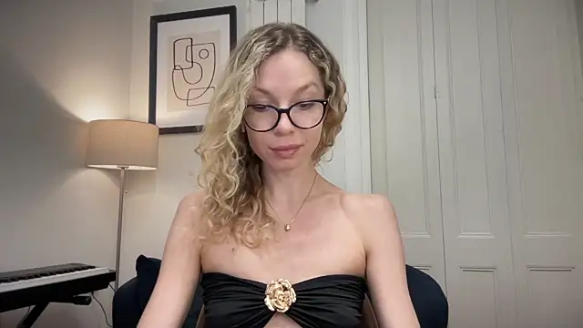 Cutensadistic online show from 03.17.25