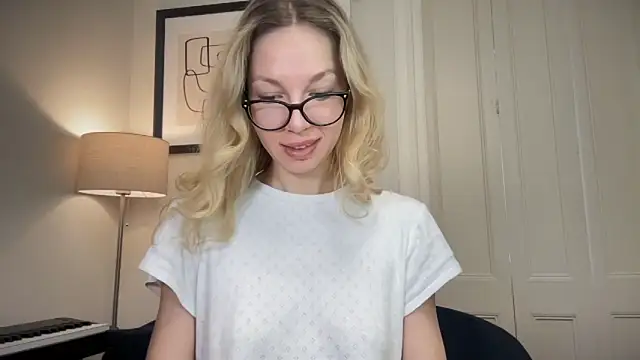 Cutensadistic online show from 03.21.25