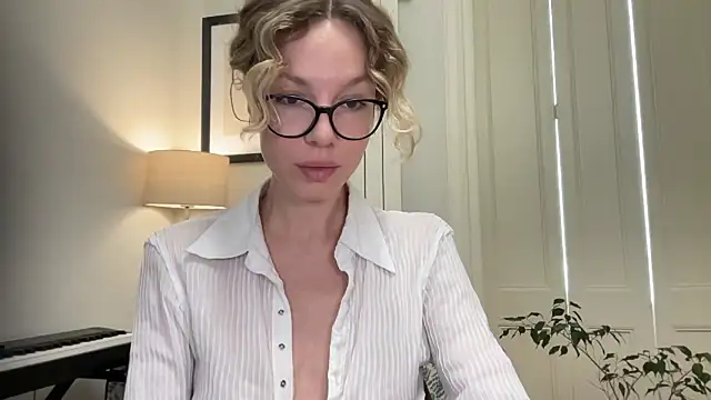 Cutensadistic online show from 09.24.25
