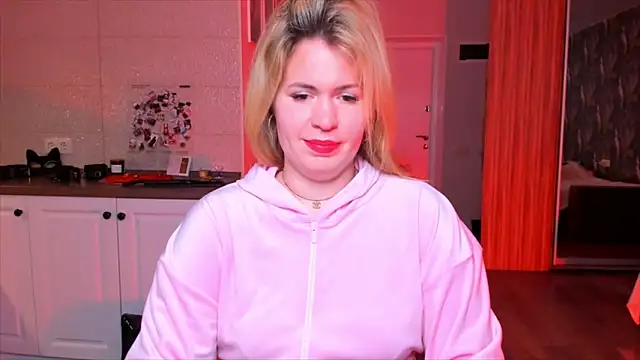 HotTiffani online show from 03.04.26