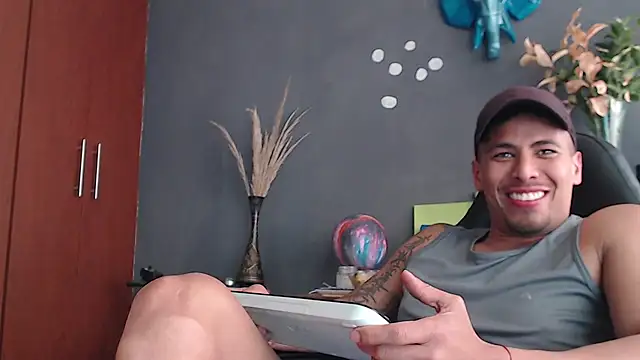 Snapshot of geirge_teacherxx chatting on 01.12.25 geirge teacherxx online show from 01.12.25