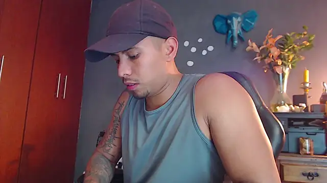 Snapshot of geirge_teacherxx chatting on 01.13.25 geirge teacherxx online show from 01.13.25