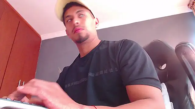 Snapshot of geirge_teacherxx chatting on 03.18.25 geirge teacherxx online show from 03.18.25