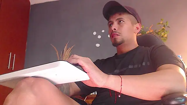 Snapshot of geirge_teacherxx chatting on 03.19.25 geirge teacherxx online show from 03.19.25