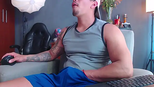 Snapshot of geirge_teacherxx chatting on 11.20.25 geirge teacherxx online show from 11.20.25