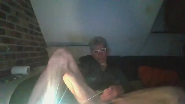 Snapshot of InMeinenMund chatting on 10.14.25 InMeinenMund online show from 10.14.25