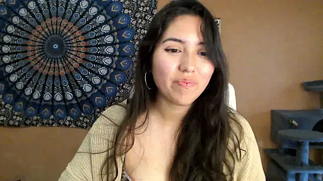 Snapshot of IntimateTales chatting on 11.09.25 IntimateTales online show from 11.09.25