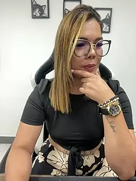 KellyBrooklyn  online show from 02.20.25