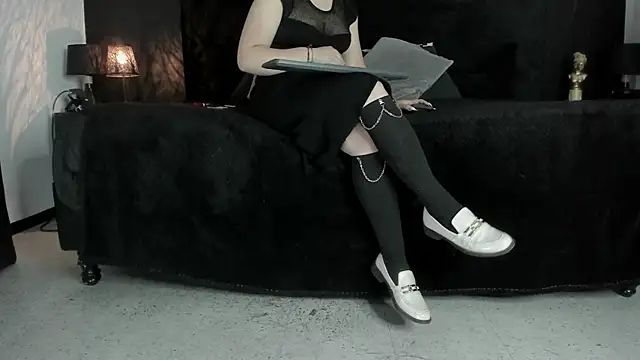  Jade 16 online show from 01.15.25
