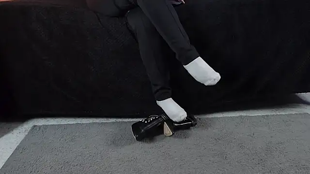  Jade 16 online show from 12.15.25