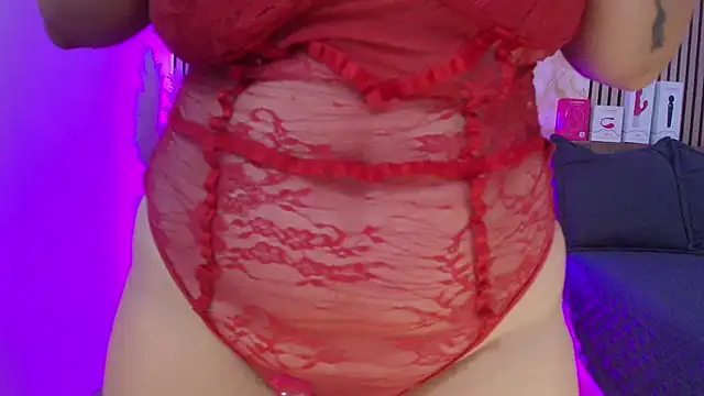 JuliRamirez online show from 10.26.25