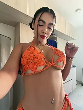 Snapshot of emma_andrew1 chatting on 02.11.26 emma andrew1 online show from 02.11.26