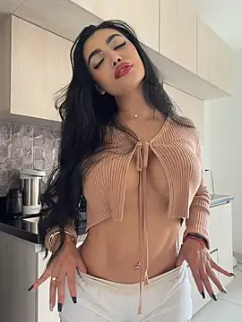 Snapshot of emma_andrew1 chatting on 02.16.26 emma andrew1 online show from 02.16.26