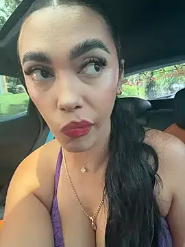 Snapshot of emma_andrew1 chatting on 02.19.26 emma andrew1 online show from 02.19.26