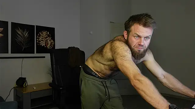 Snapshot of Tommy_Burnz chatting on 11.17.25 Tommy Burnz online show from 11.17.25