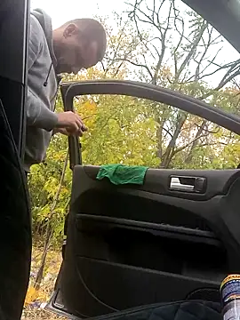 Snapshot of DanielOhCool chatting on 10.08.25 DanielOhCool online show from 10.08.25