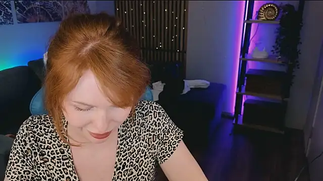 Snapshot of GingerArin chatting on 06.04.26 GingerArin online show from 06.04.26