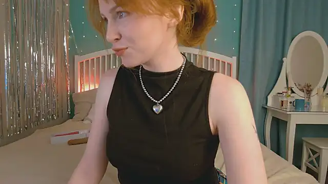 Snapshot of GingerArin chatting on 06.05.26 GingerArin online show from 06.05.26