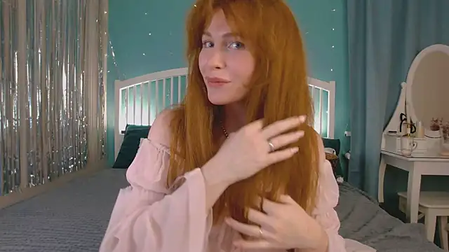 Snapshot of GingerArin chatting on 06.18.26 GingerArin online show from 06.18.26