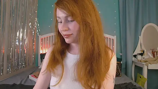 Snapshot of GingerArin chatting on 06.21.26 GingerArin online show from 06.21.26