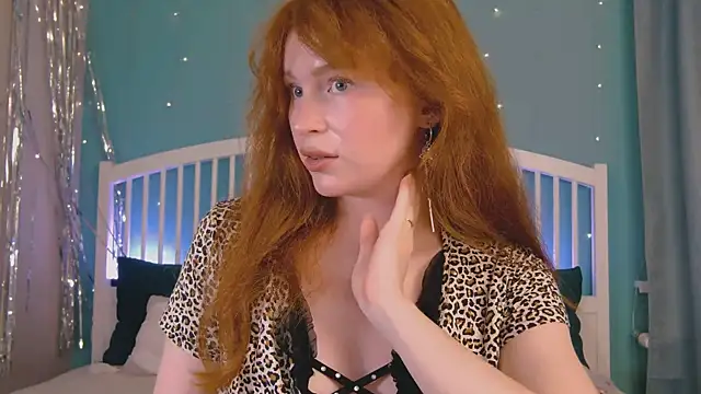 Snapshot of GingerArin chatting on 06.29.26 GingerArin online show from 06.29.26
