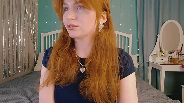 Snapshot of GingerArin chatting on 08.03.26 GingerArin online show from 08.03.26