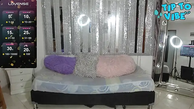 mijal queen online show from 12.14.24