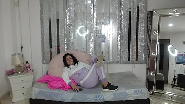 mijal queen online show from 12.17.24
