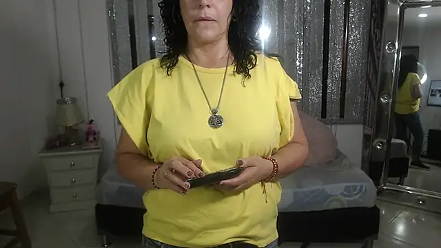 mijal queen online show from 01.17.25
