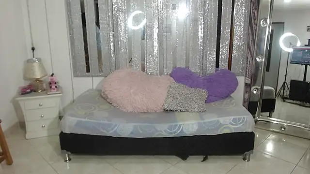 mijal queen online show from 01.18.25