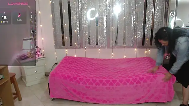 mijal queen online show from 01.30.25