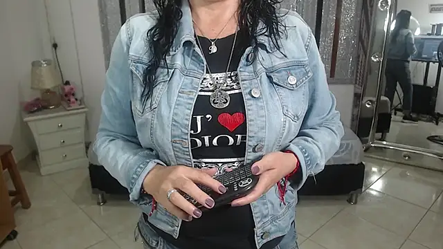 mijal queen online show from 02.07.25