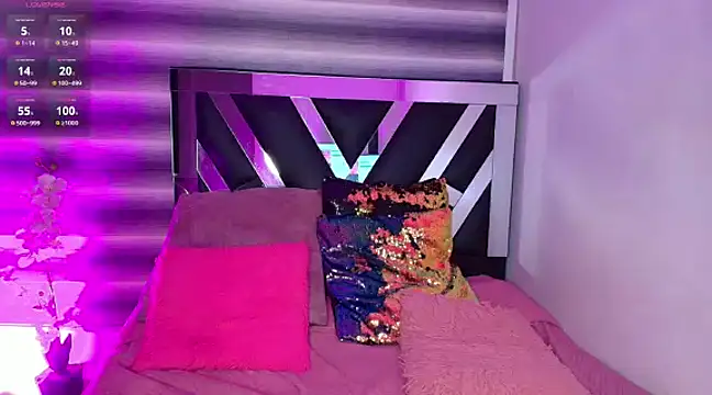 cami suarez  online show from 02.02.25