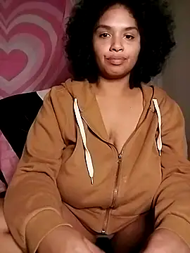 Snapshot of TasteeKitty chatting on 11.13.25 TasteeKitty online show from 11.13.25