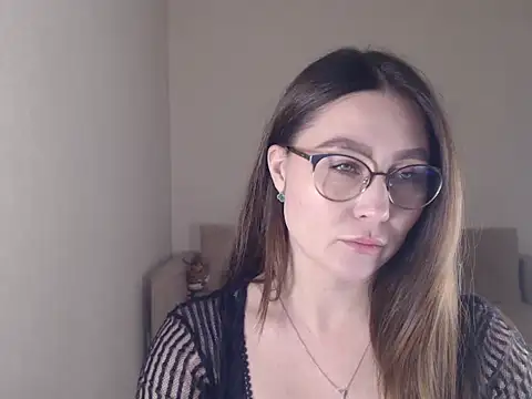 Snapshot of marishaarimova chatting on 10.12.25 marishaarimova online show from 10.12.25