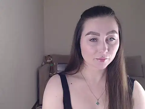 Snapshot of marishaarimova chatting on 10.20.25 marishaarimova online show from 10.20.25